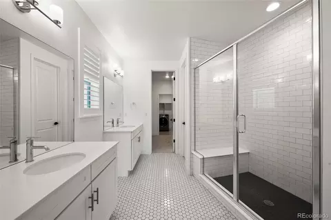 Bath - 21416 E 61st Dr, Aurora, CO 80019 photo 1 of 7