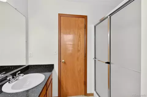 Bath - 17940 E Brown Pl, Aurora, CO 80013 photo 2 of 3