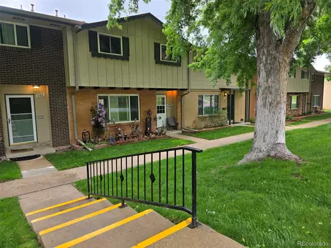 604 S Xenon Ct, Lakewood, CO 80228