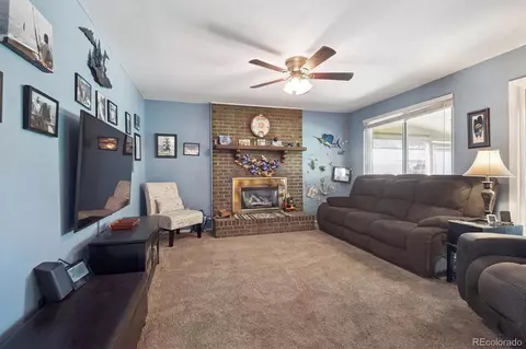 Living - 3127 S Mobile Way, Aurora, CO 80013 photo 2 of 4