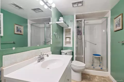 Bath - 3127 S Mobile Way, Aurora, CO 80013 photo 3 of 3