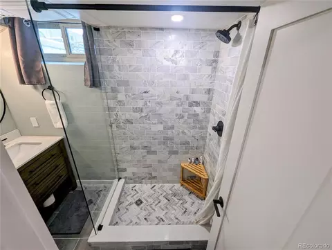 Bath - 1981 S Wolff St, Denver, CO 80219 photo 5 of 6