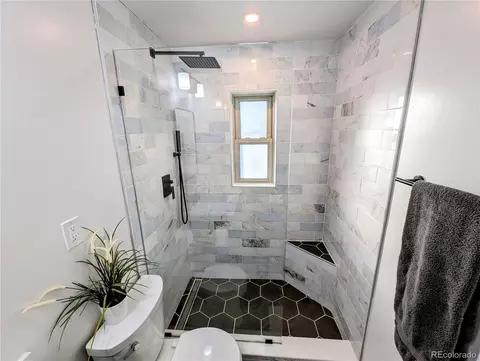 Bath - 1981 S Wolff St, Denver, CO 80219 photo 2 of 6