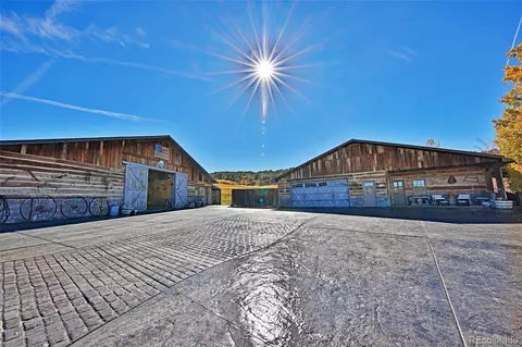 10497 54 710 Rd, Molina, CO 81646