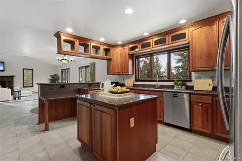 Kitchen - 7953 Surrey Dr, Morrison, CO 80465 photo 2 of 7
