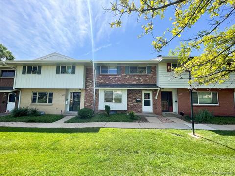 9239 E Oxford Dr, Denver, CO 80237 photo 3