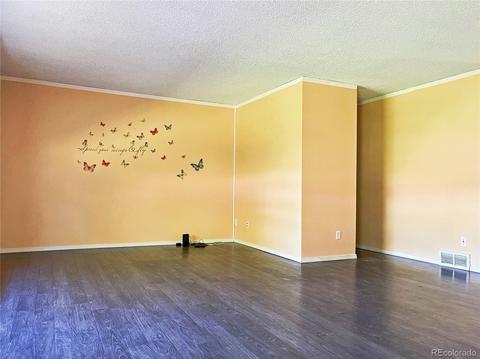 9239 E Oxford Dr, Denver, CO 80237 photo 5