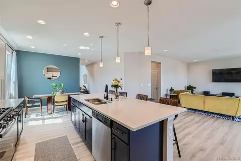 15983 E Warner Dr, Denver, CO 80239 photo 11