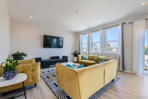15983 E Warner Dr, Denver, CO 80239 photo 10