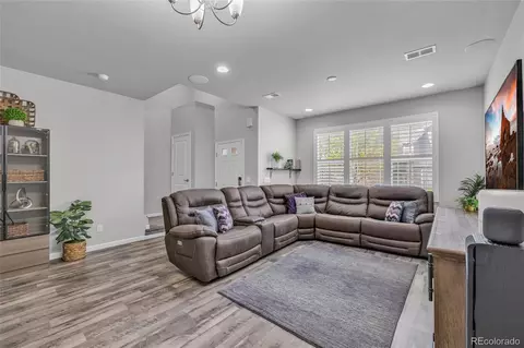 1877 S Buchanan Cir, Aurora, CO 80018