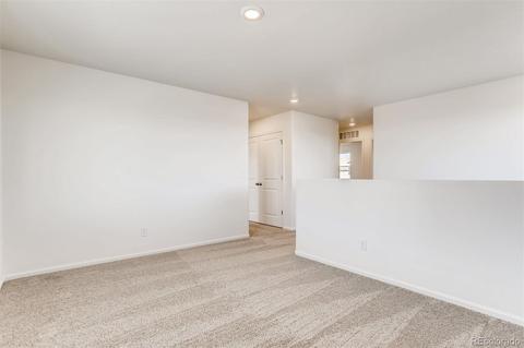 383 Maple St, Bennett, CO 80102 photo 4