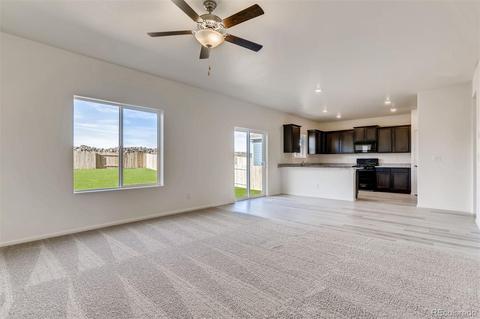 383 Maple St, Bennett, CO 80102 photo 11