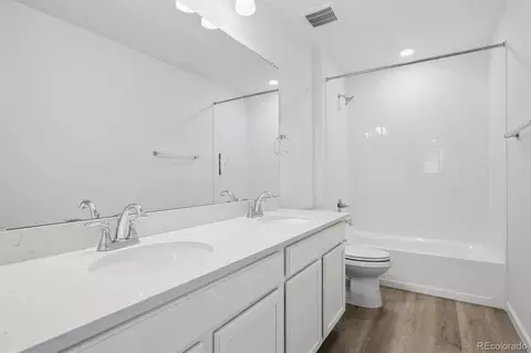 Bath - 45935 Gentry Ave, Bennett, CO 80102 photo 3 of 3
