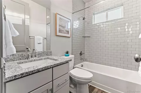 Bath - 18493 W 94th Ln, Arvada, CO 80007 photo 1 of 2