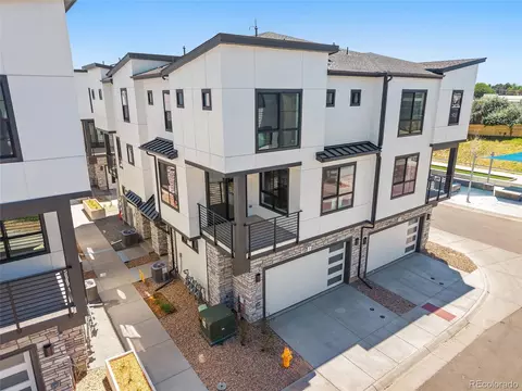 2062 S Holly St #1, Denver, CO 80222