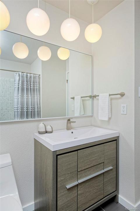 7343 E Bates Dr, Denver, CO 80231 photo 24