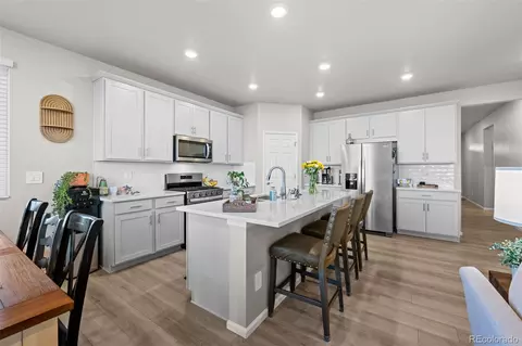 Kitchen - 24088 E Atlantic Pl, Aurora, CO 80018 photo 2 of 6
