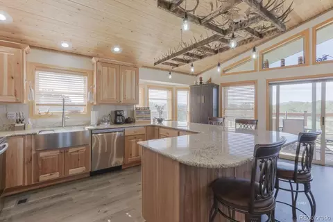 Kitchen - 1850 Cody Park Rd, Cotopaxi, CO 81223 photo 2 of 4