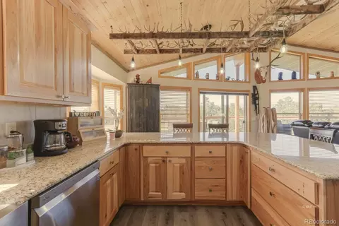Kitchen - 1850 Cody Park Rd, Cotopaxi, CO 81223 photo 4 of 4
