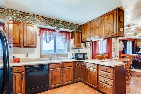 44288 E Iliff Trl, Bennett, CO 80102 photo 14