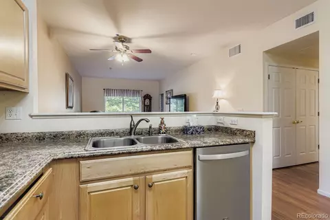 2895 W Riverwalk Cir #114, Littleton, CO 80123