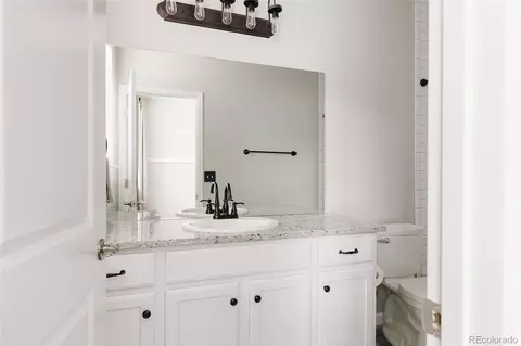 Bath - 4260 E Warren Ave #2, Denver, CO 80222 photo 4 of 5