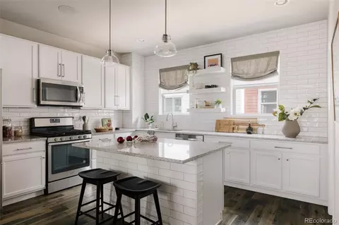Kitchen - 4260 E Warren Ave #2, Denver, CO 80222 photo 2 of 4