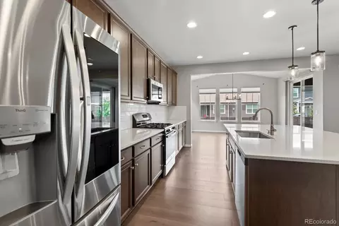 Kitchen - 27209 E Cedar Ave, Aurora, CO 80018 photo 3 of 7