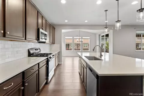 Kitchen - 27209 E Cedar Ave, Aurora, CO 80018 photo 4 of 7