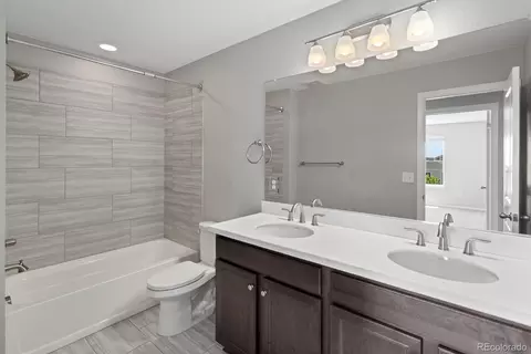 Bath - 27209 E Cedar Ave, Aurora, CO 80018 photo 4 of 5