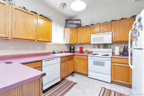 5263 Durham Ct, Denver, CO 80239 photo 9