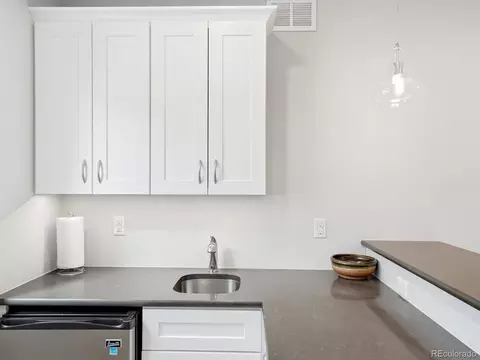 Kitchen - 10562 Montecito Dr, Lone Tree, CO 80124 photo 7 of 7