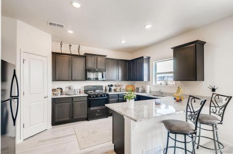 342 Walnut St, Bennett, CO 80102 photo 10