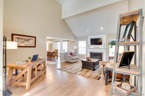 7162 S Poplar St, Centennial, CO 80112 photo 3