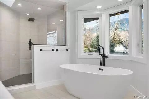 Bath - 245 Fair Pl, Boulder, CO 80302 photo 2 of 7