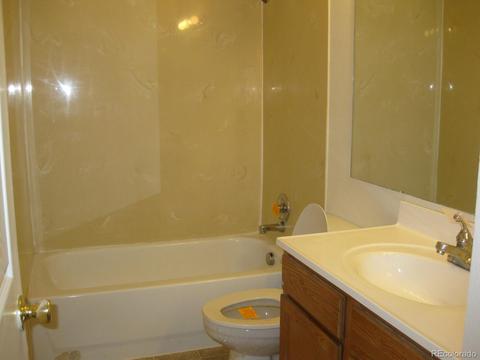 19458 E Utah Pl, Aurora, CO 80017 photo 9