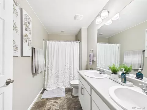 Bath - 19918 E 62nd Ave, Aurora, CO 80019 photo 6 of 6