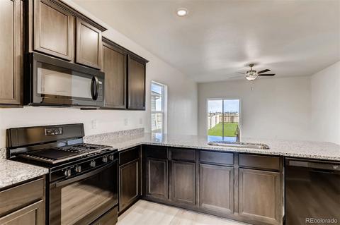 47512 Lilac Ave, Bennett, CO 80102 photo 10