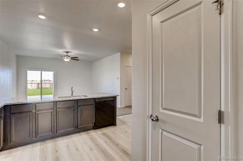 47512 Lilac Ave, Bennett, CO 80102 photo 9
