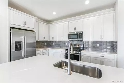 2098 Peachleaf Loop, Castle Rock, CO 80108 photo 12