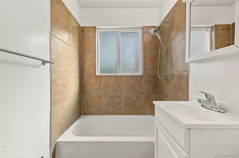 Bath - 820 Oakland St, Aurora, CO 80010 photo 2 of 3