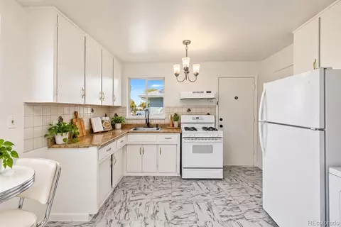 Kitchen - 820 Oakland St, Aurora, CO 80010 photo 1 of 4