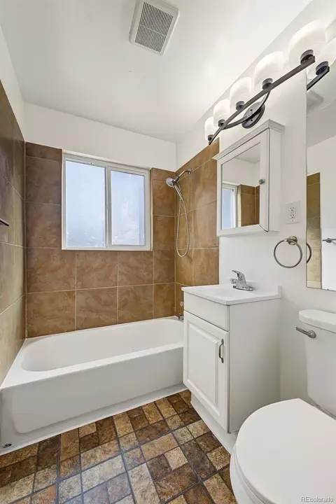 Bath - 820 Oakland St, Aurora, CO 80010 photo 3 of 3