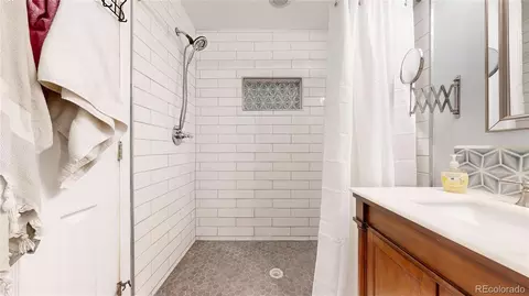 Bath - 3546 Eudora St, Denver, CO 80207 photo 3 of 3