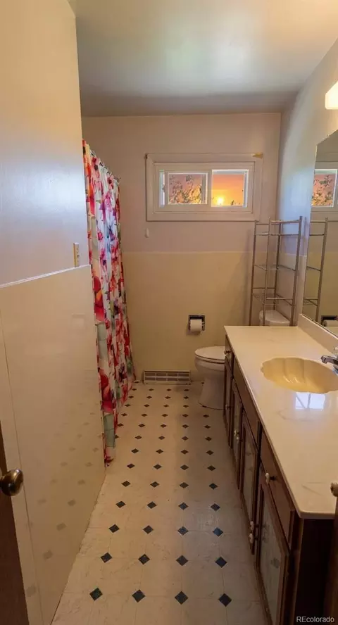 Bath - 1023 E 3rd St, Florence, CO 81226 photo 1 of 1