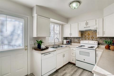 11962 E Kepner Dr, Aurora, CO 80012 photo 6