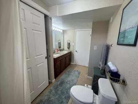 Bath - 16006 E Warren Pl, Aurora, CO 80013 photo 3 of 3