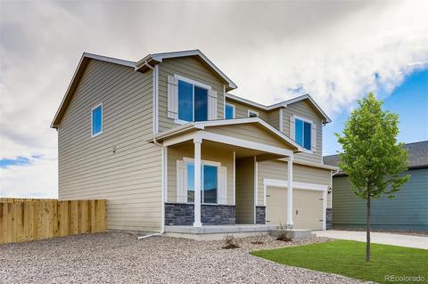 334 Maple St, Bennett, CO 80102 photo 3