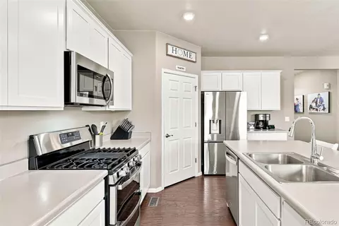 Kitchen - 6824 Morrison Dr, Frederick, CO 80530 photo 3 of 5