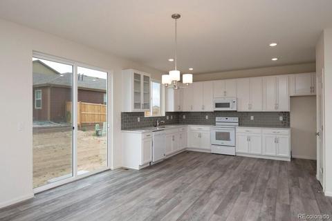27694 E 7th Dr, Aurora, CO 80018 photo 8